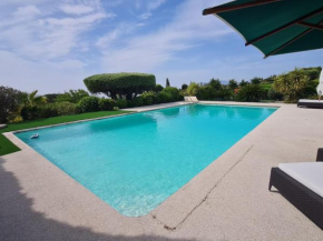 Villa 5 pièces + 2 chambres indépendantes - Piscine privée, jardin, climatisation, Wi-Fi - FR-1-780-79